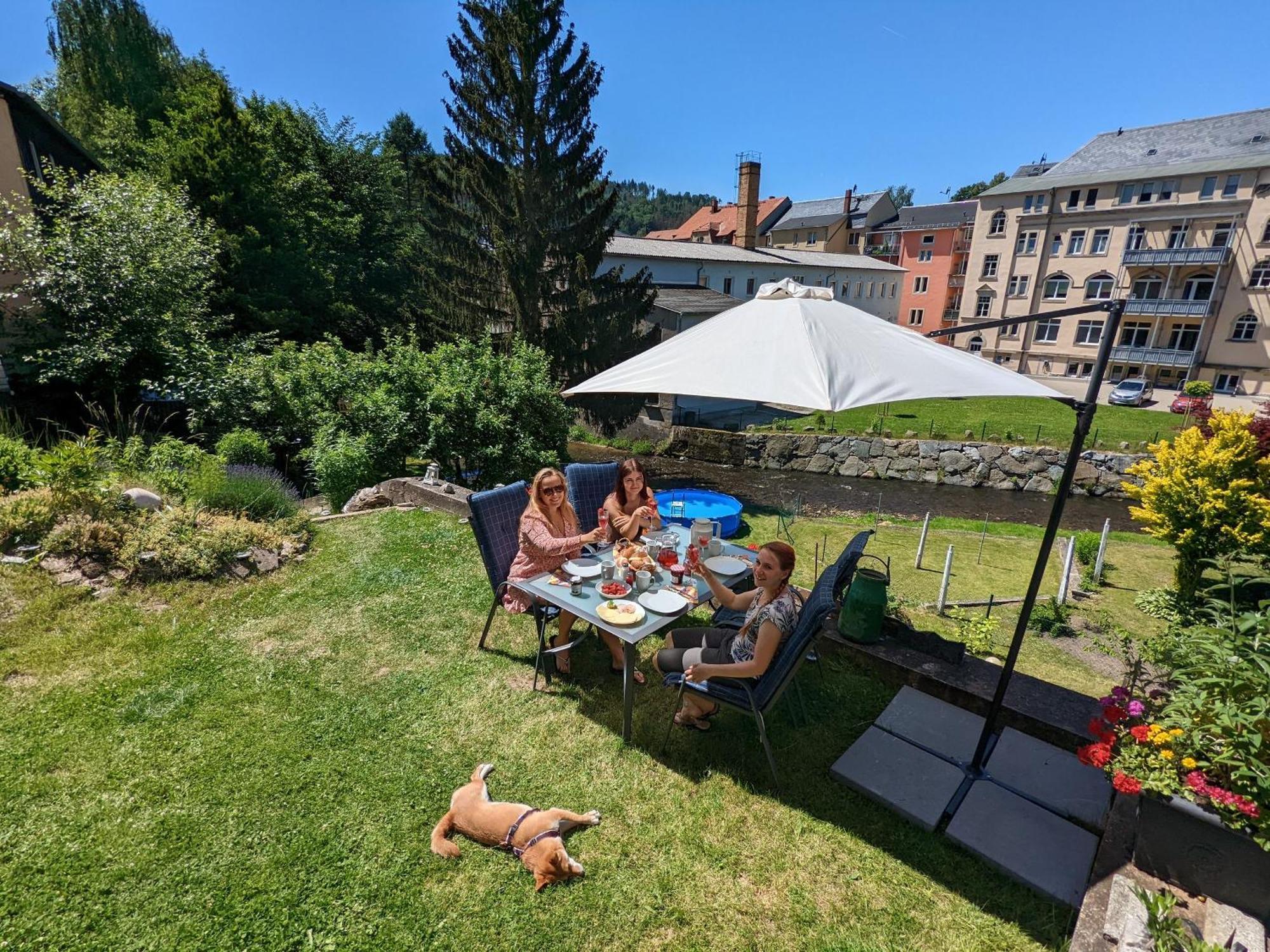 Hw3 - Urlaubsmagie - Helle, Grosse Wohnung Mit Pool 赛博尼茨 外观 照片